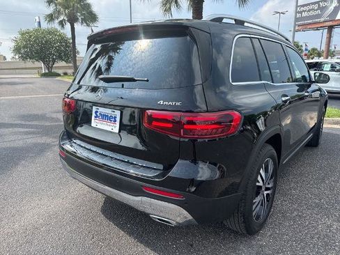 Used 2024 Mercedes-Benz GLB 250 4MATIC image 5