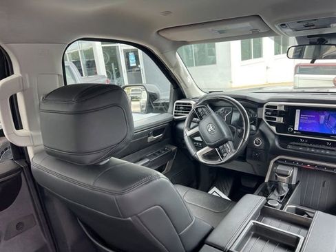 Used 2024 Toyota Tundra SR5 w/ SR5 Premium Package AWD/4WD image 12