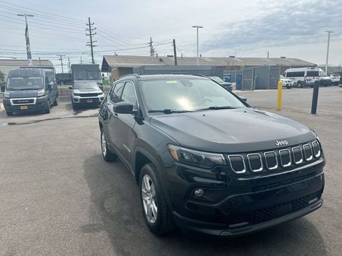 Used 2022 Jeep Compass Latitude w/ Convenience Group AWD/4WD image 11