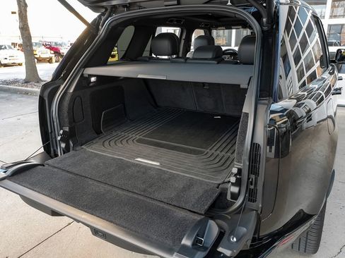 Used 2023 Land Rover Range Rover SE image 55