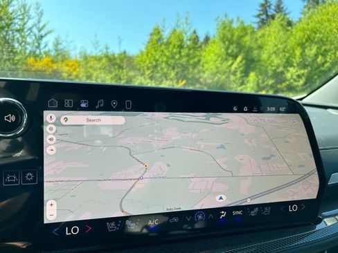 New 2026 Chevrolet Traverse High Country AWD/4WD image 14