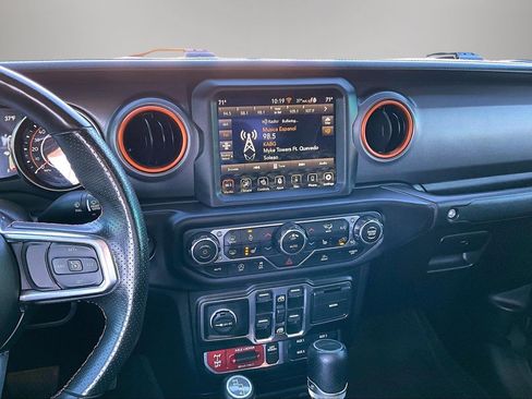 Used 2023 Jeep Gladiator Mojave w/ Cold Weather Group image 10