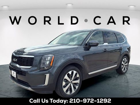 Used 2022 Kia Telluride EX w/ EX Premium Package FWD image 15