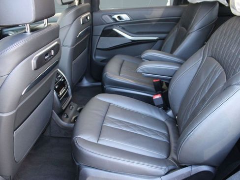 New 2026 BMW X7 xDrive40i image 15