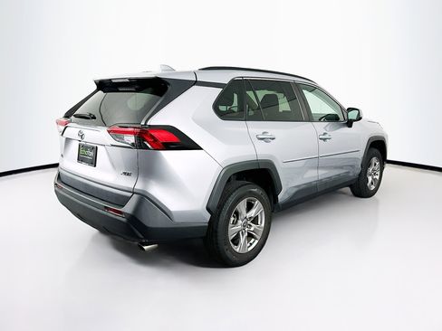 Used 2022 Toyota RAV4 XLE image 9