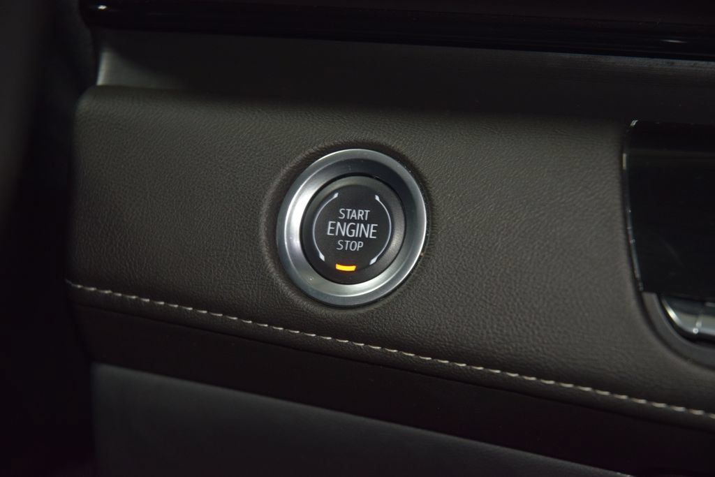 Used 2024 Cadillac Escalade Sport w/ Touring Package AWD/4WD image 37