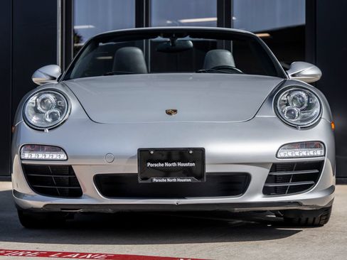 Used 2010 Porsche 911 Carrera S RWD image 8