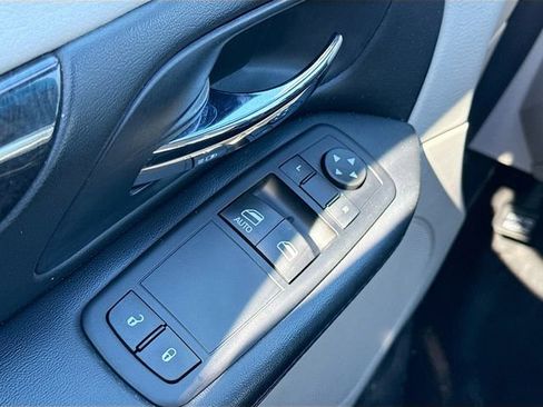 Used 2014 Dodge Grand Caravan American Value Package image 14