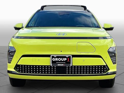 Used 2025 Hyundai Kona Limited FWD image 3