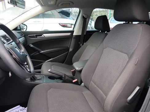 Used 2016 Volkswagen Passat 1.8T S FWD image 4