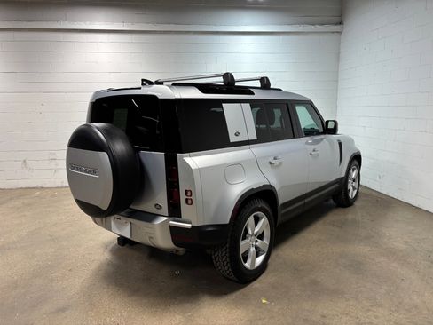 Used 2023 Land Rover Defender 110 SE AWD/4WD image 6