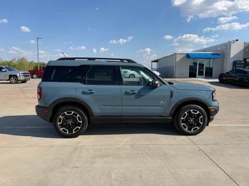 Used 2023 Ford Bronco Sport Outer Banks w/ Tech Package AWD/4WD image 2