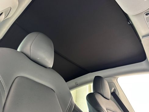 Used 2022 Tesla Model Y Performance AWD/4WD image 24