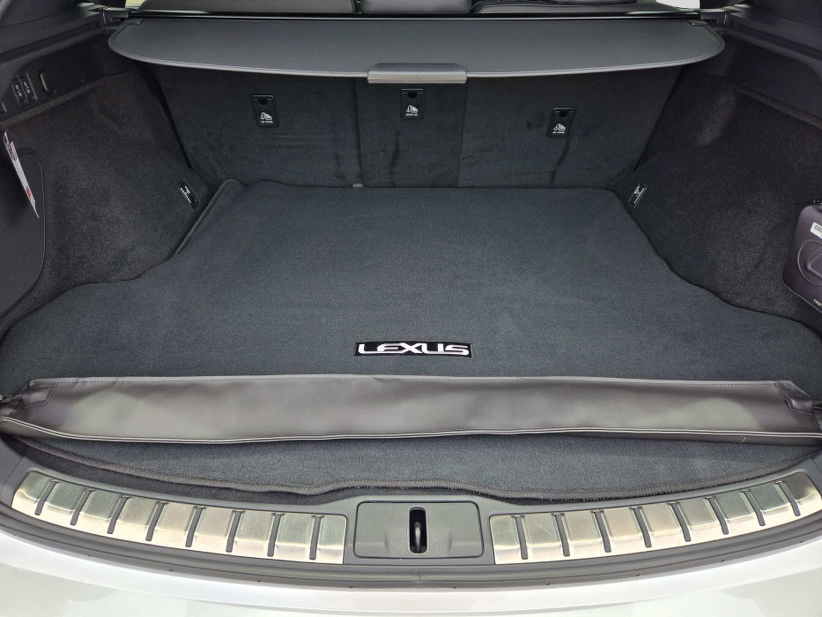 Used 2025 Lexus RX 350 FWD w/ Convenience Package image 30
