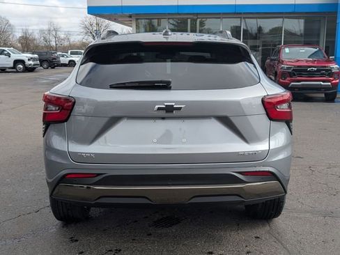 New 2026 Chevrolet Trax ACTIV w/ Sunroof Package FWD image 6
