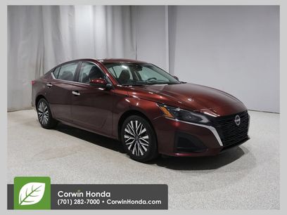 Used 2023 Nissan Altima 2.5 SV