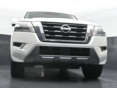 Used 2023 Nissan Armada SL w/ Captain's Chairs Package AWD/4WD image 42