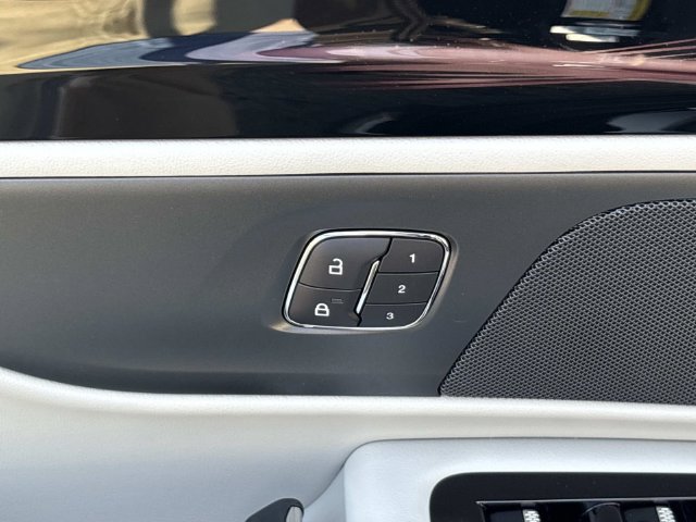 New 2026 Lincoln Nautilus Premier AWD/4WD image 19