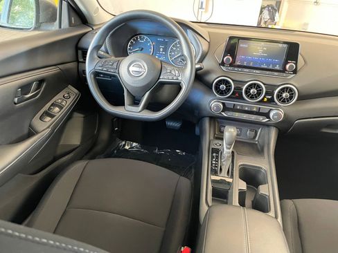 Used 2025 Nissan Sentra S image 32