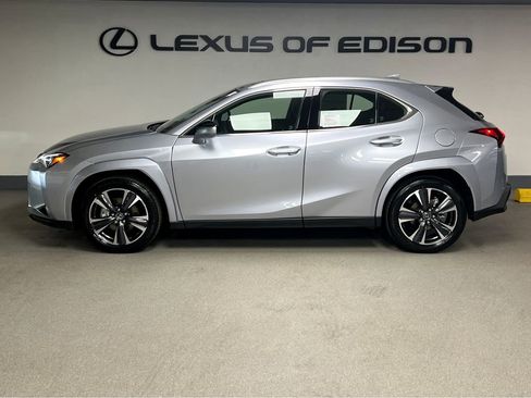 New 2026 Lexus UX 300h AWD image 4