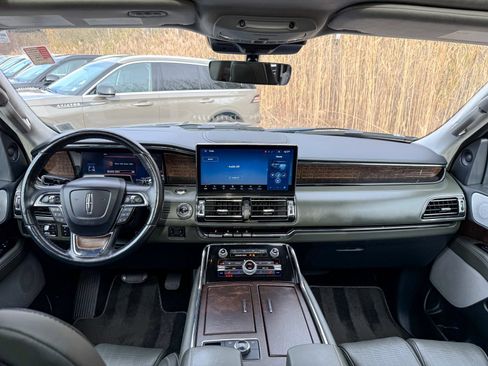 Used 2022 Lincoln Navigator Black Label image 23