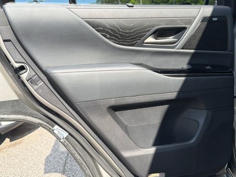 Used 2023 Lexus LX 600 4WD w/ Appearance Package image 50