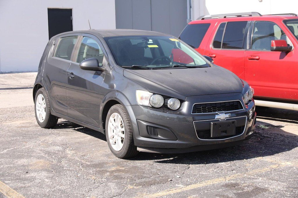 Used 2015 Chevrolet Sonic LT w/ Fun and Sun Package FWD image 1