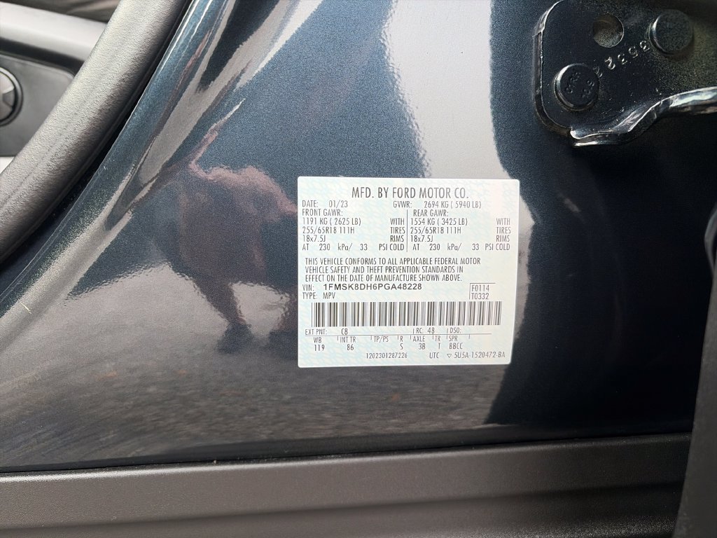 Used 2023 Ford Explorer XLT AWD/4WD image 33