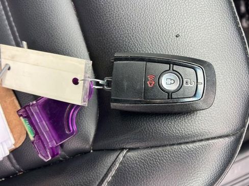 Used 2024 Ford Edge SEL image 38