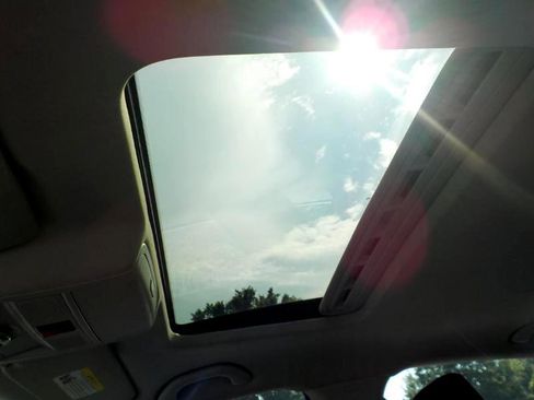 Used 2018 Volkswagen Jetta SE image 21