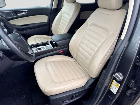 Used 2020 Ford Edge SEL image 15
