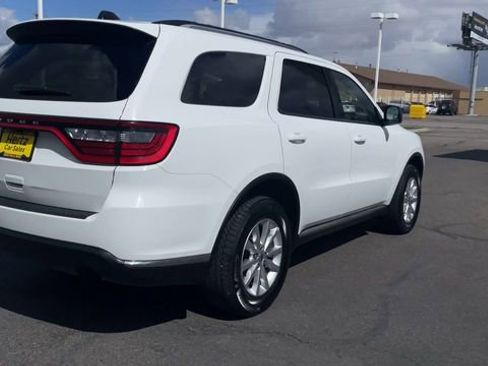 Used 2024 Dodge Durango SXT w/ 3rd Row Seating Group image 9