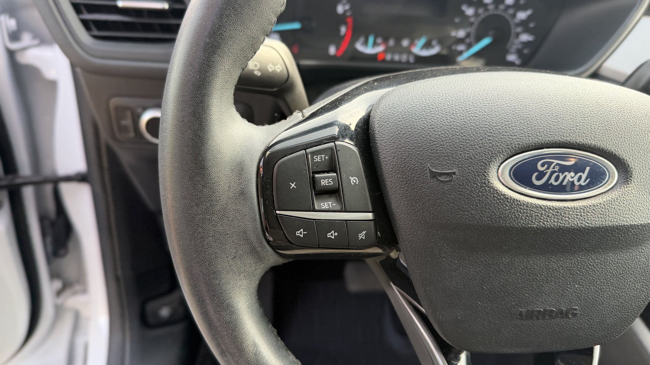 Used 2022 Ford Escape SE w/ SE Sport Appearance Package AWD/4WD image 29