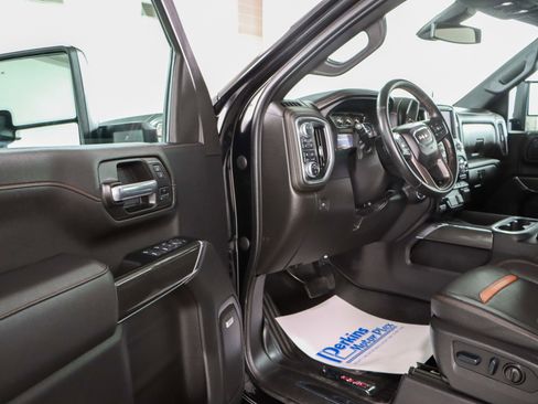 Used 2023 GMC Sierra 2500 AT4 w/ AT4 Preferred Package image 3