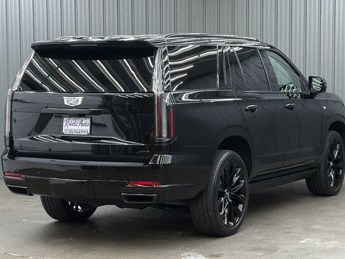 Used 2026 Cadillac Escalade Platinum Sport w/ LPO, ONYX Package image 5