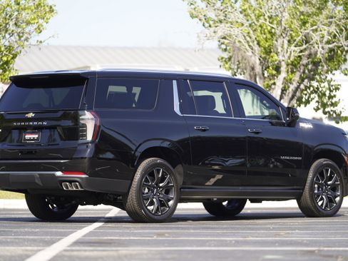 New 2026 Chevrolet Suburban High Country AWD/4WD image 45