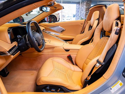 Used 2023 Chevrolet Corvette Stingray Premium Conv w/ Z51 Performance Package image 10