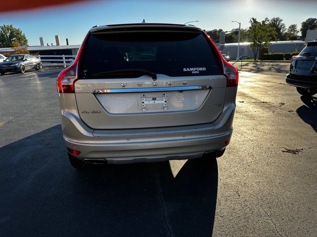 Used 2017 Volvo XC60 T5 Inscription w/ Preferred Option Package FWD image 6