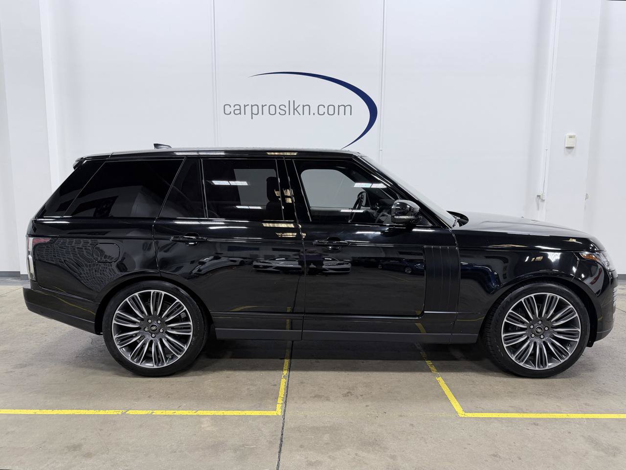 Used 2022 Land Rover Range Rover P525 Westminster Edition AWD/4WD image 8
