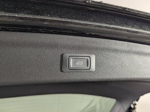 Used 2022 Audi Q3 2.0T Premium Plus AWD/4WD image 18