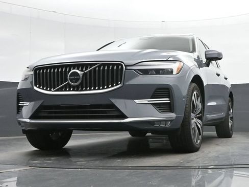Used 2023 Volvo XC60 B5 Plus w/ Protection Package Premier AWD/4WD image 9