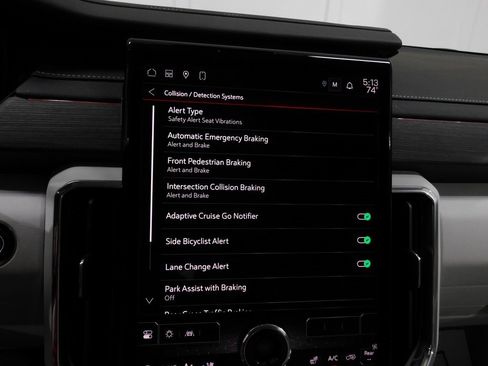 Used 2024 GMC Acadia Denali image 73