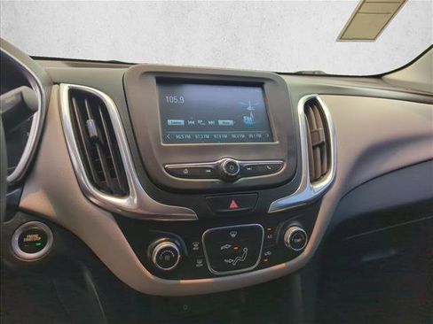 Used 2018 Chevrolet Equinox LS FWD image 13