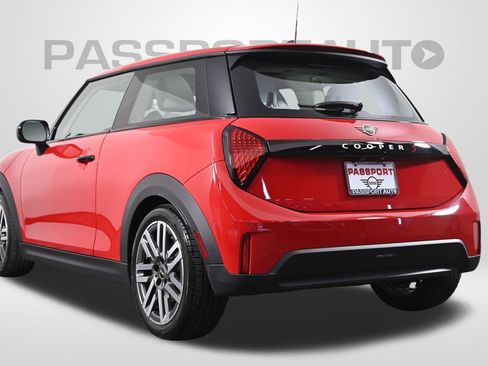 Used 2025 MINI Cooper S image 7