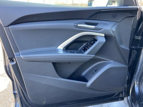 Used 2025 Audi Q5 Premium w/ Convenience Package image 22