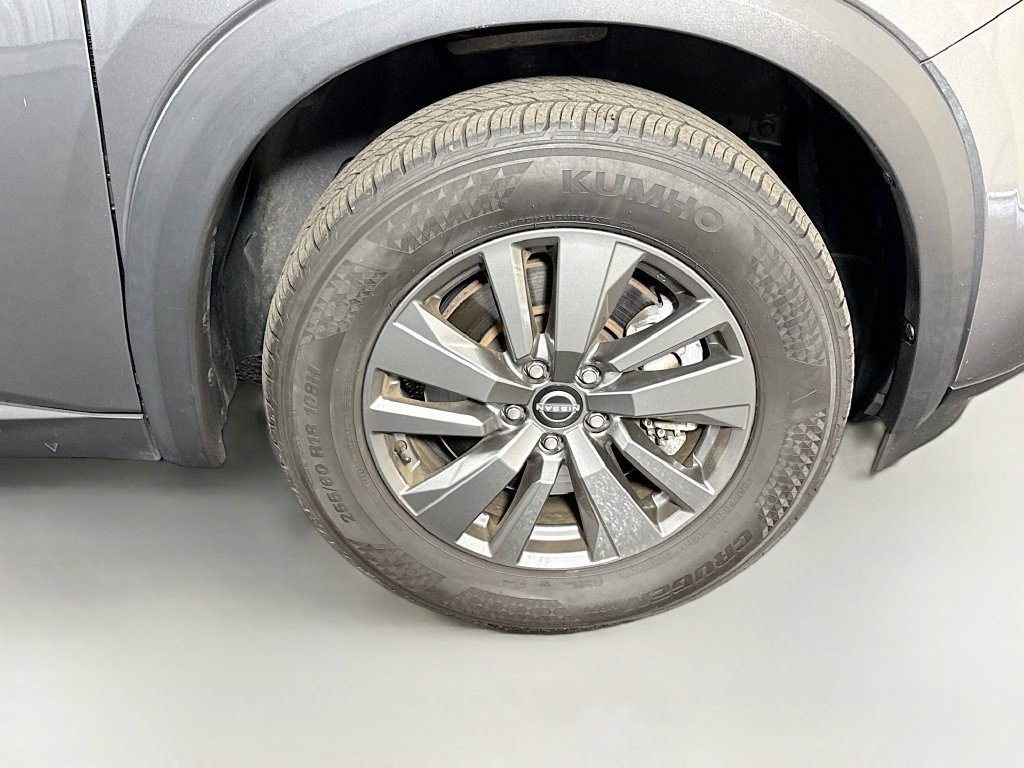 Used 2024 Nissan Pathfinder SV FWD image 31