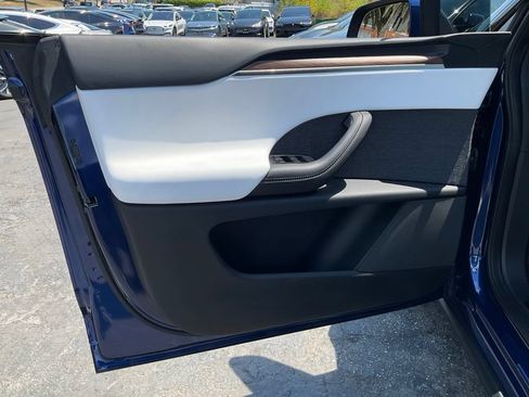 Used 2023 Tesla Model X AWD/4WD image 23