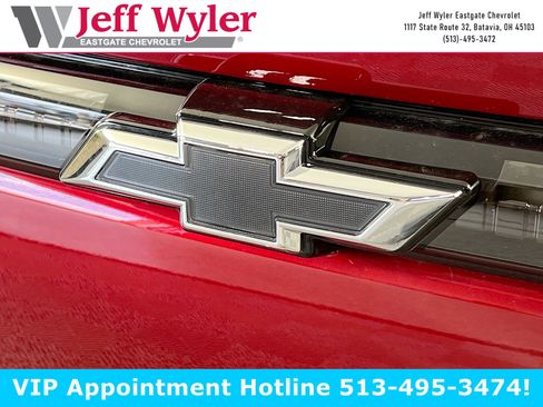 New 2025 Chevrolet Equinox EV RS w/ LPO, All-Weather Mat Package image 33