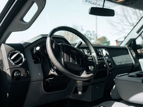 Used 2016 Ford F250 XLT w/ XLT Value Package image 18