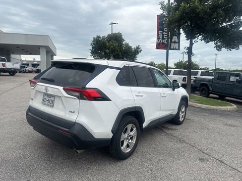 Used 2020 Toyota RAV4 XLE FWD image 18